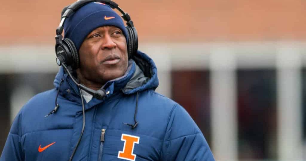 ct-lovie-smith-illinois-football-spt-1210-20161209