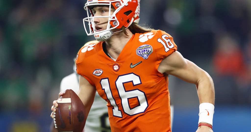 trevor-lawrence-clemson-notre-dame-inline