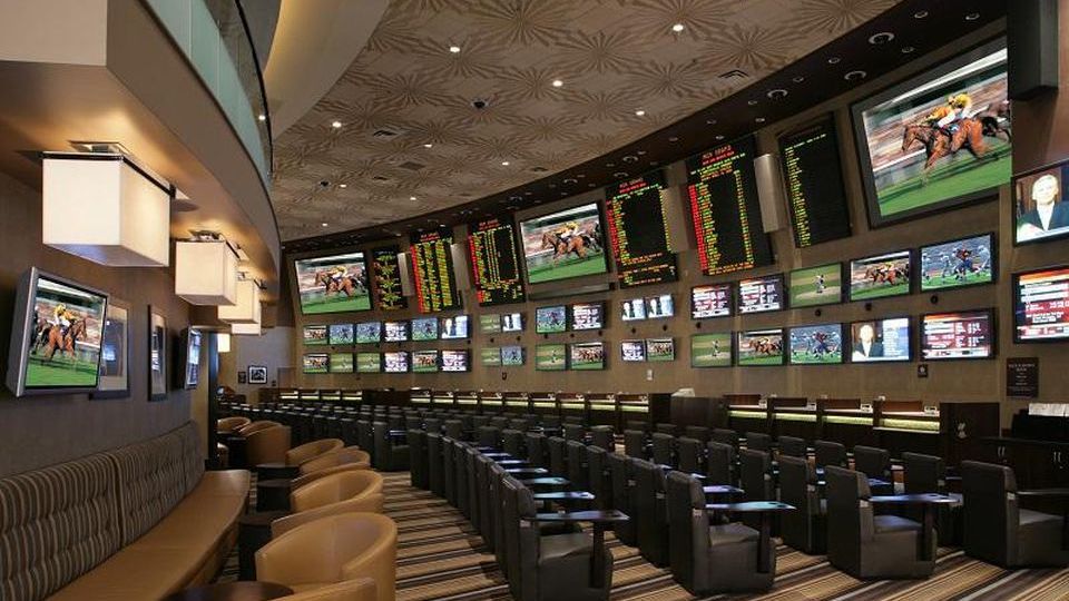 https---blogs-images.forbes.com-larryolmsted-files-2018-03-MGMGrand_RaceAndSportsBook_SportsBook