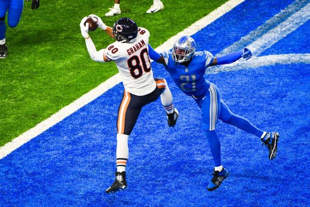 DraftKings Thursday Night Showdown Picks: Tampa Bay vs. Chicago