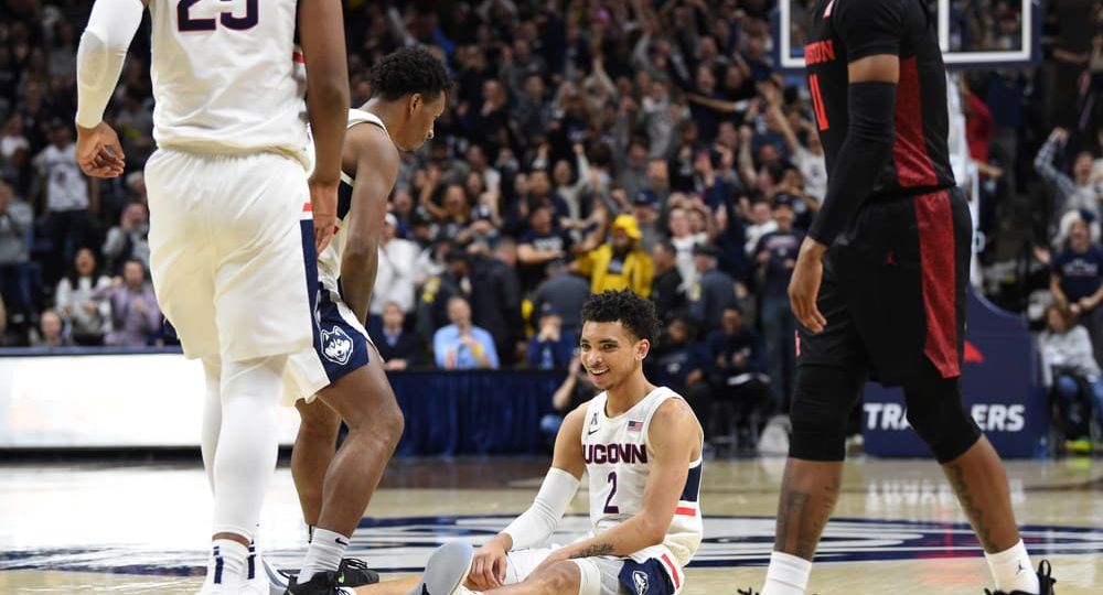 COLLEGE BASKETBALL: MAR 05 Houston at UConn