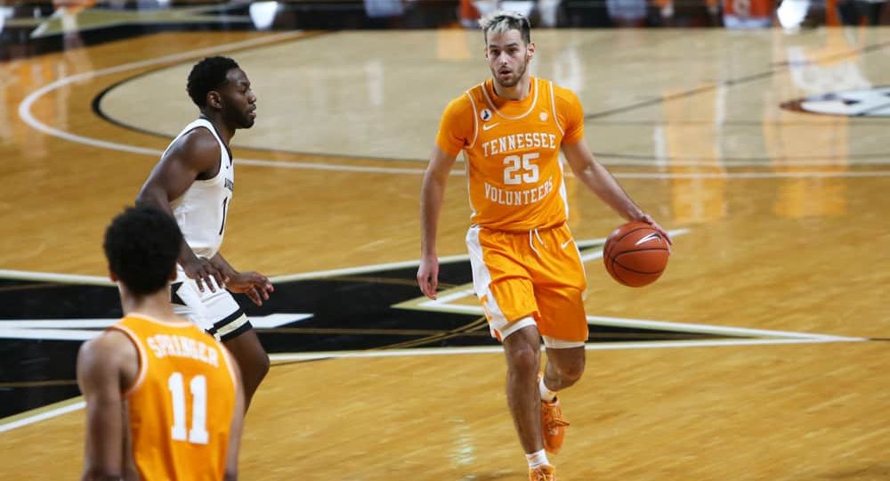 Tennessee vs Oregon State Preview | The College Experience (Ep. 591)