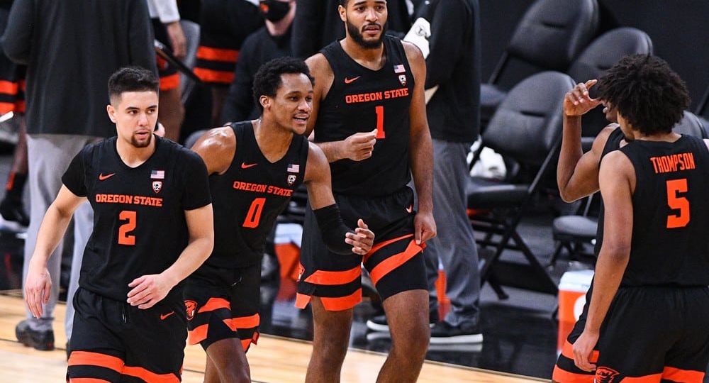 Oregon State vs Loyola Chicago Preview | The College Experience (Ep. 617)