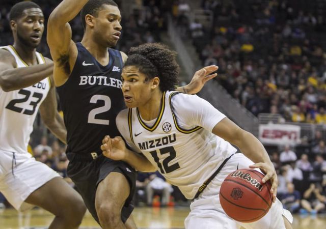 DraftKings NCAAB Weekend Primer: Matchups To Target And Avoid