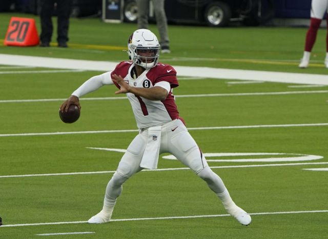 Top-Ten-Fantasy-Football-QBs-2021