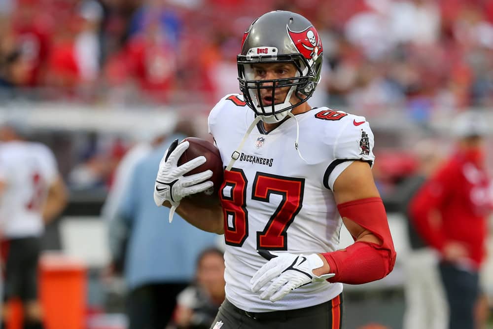 Sunday Night Football DraftKings Picks: NFL DFS lineup advice for