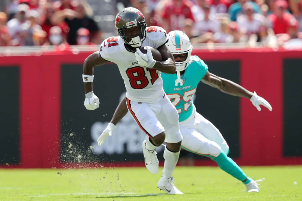 Week 6 NFL Thursday Night Football DraftKings Picks: Buccaneers vs. Eagles  - Sports Gambling Podcast