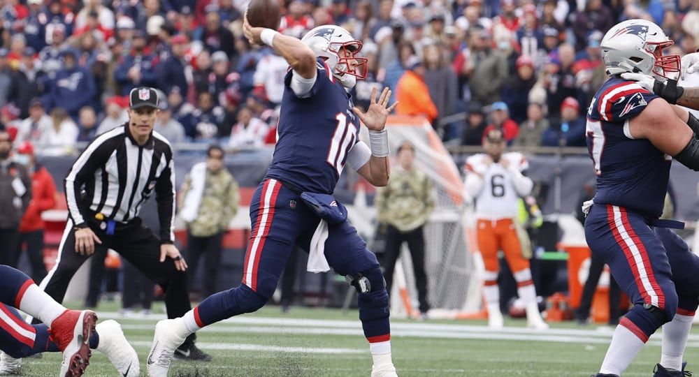 TNF Player Props: Patriots vs Falcons + Offensive Rookie of the Year Odds | The Propcast (Ep. 38)