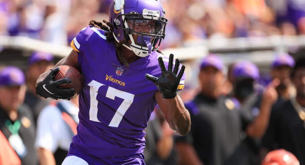 Week 14 NFL Thursday Night Football DraftKings Picks: Steelers vs. Vikings