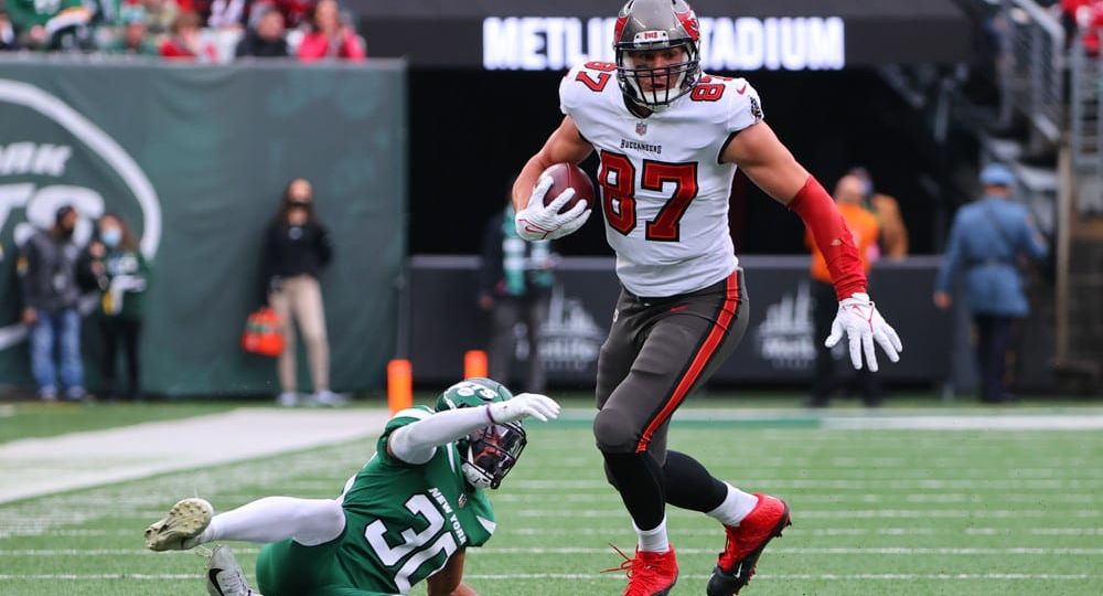 NFL Player Props Week 18 + Contract Incentives | The Propcast (Ep. 71