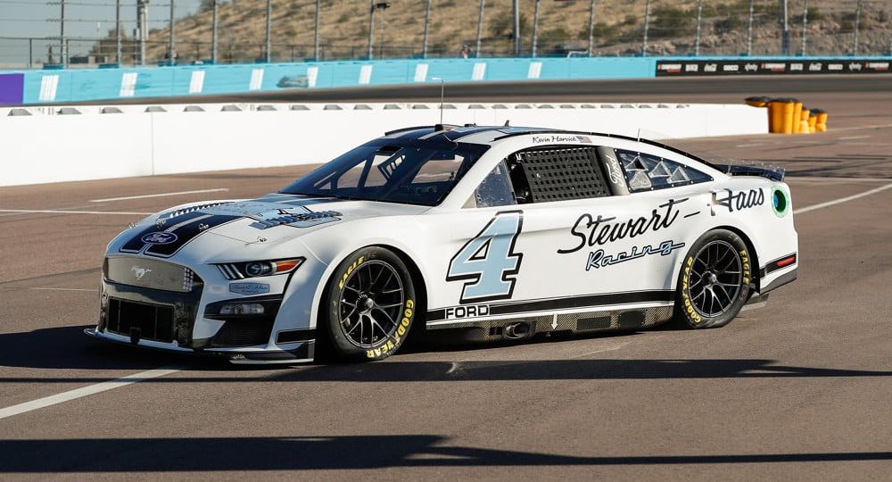 Ruoff Mortgage 500 at Phoenix Raceway NASCAR DraftKings DFS Preview and Plays