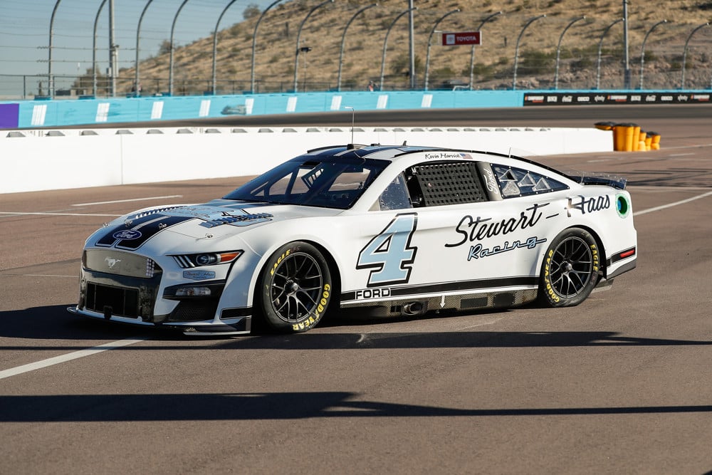 Ruoff Mortgage 500 at Phoenix Raceway NASCAR DraftKings DFS Preview and Plays