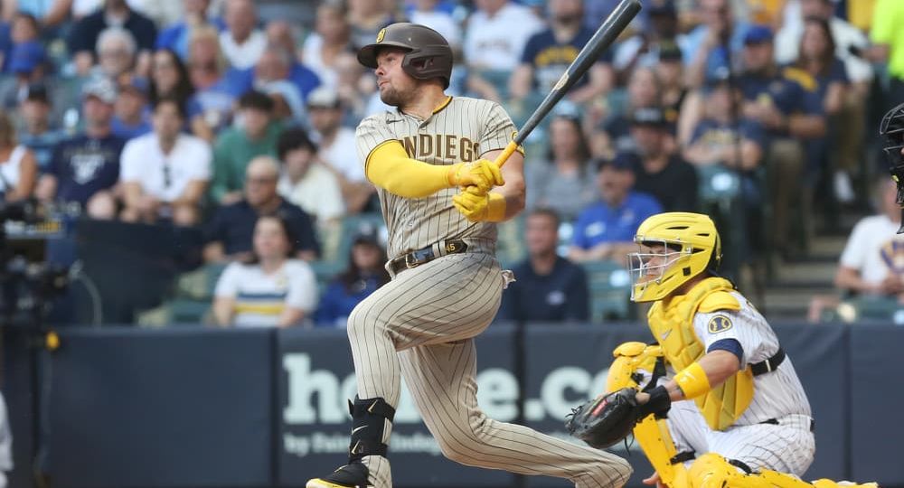 Points League Pros: Riding Hot Streaks Into Week 11