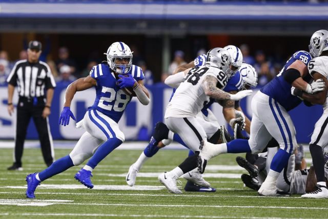 The Safest and Riskiest First Round Fantasy Football Draft Picks in 2022