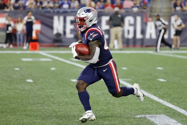 NFL: AUG 11 Preseason - Giants at Patriots