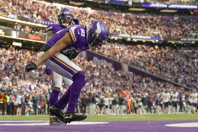 2022 Fantasy Football Auction Values - Wide Receivers | SGPN Fantasy Football Podcast (Ep. 132)