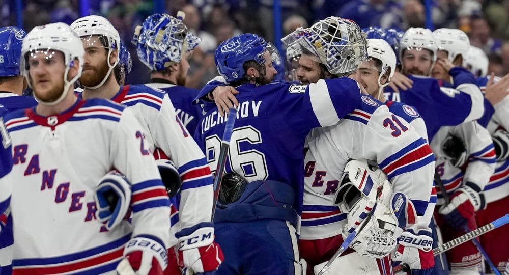 Eastern Conference Betting Preview + Top remaining free agents | Hockey Gambling Podcast (Ep. 72)
