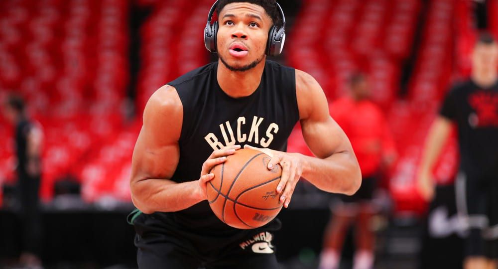 Giannis Antetokounmpo Gives Bucks Ultimatum