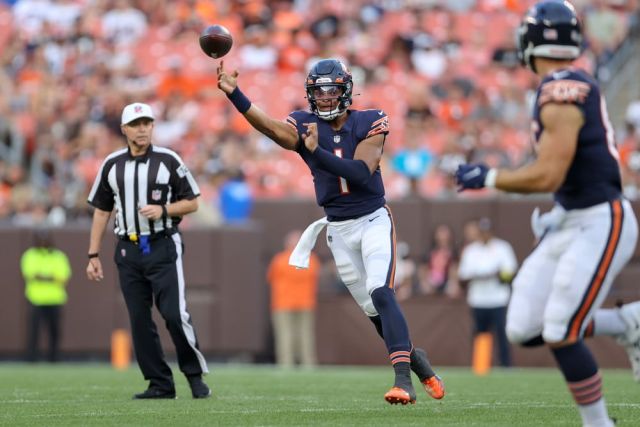 NFL: AUG 27 Preseason - Bears at Browns