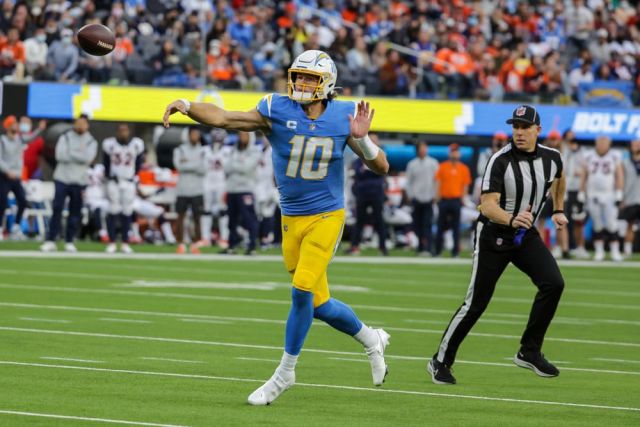 NFL: JAN 02 Broncos at Chargers