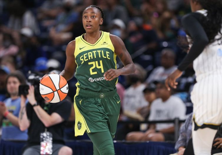 WNBA Betting Picks – 8/22/23 | WNBA Gambling Podcast (Ep. 77)