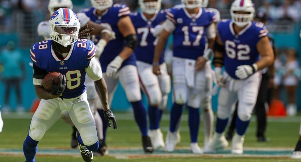 NFL: SEP 25 Bills at Dolphins