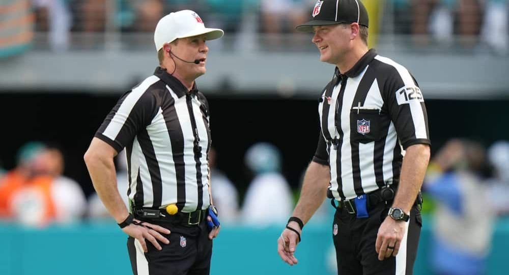 NFL: NOV 13 Browns at Dolphins