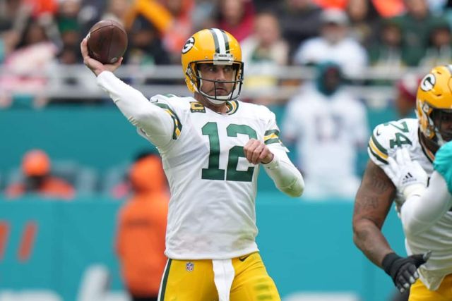 NFL: DEC 25 Packers at Dolphins