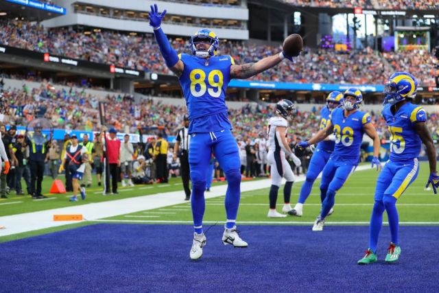 NFL: DEC 25 Broncos at Rams