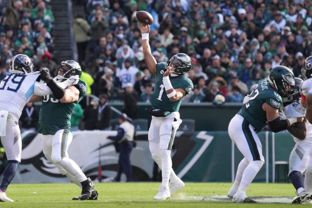NFL: DEC 04 Titans at Eagles