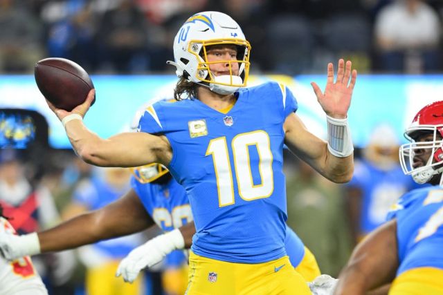 NFL: NOV 20 Chiefs at Chargers