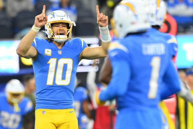 NFL: NOV 20 Chiefs at Chargers