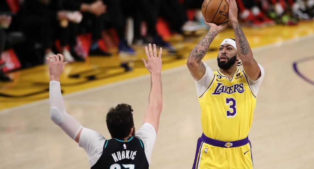 NBA: NOV 30 Trail Blazers at Lakers