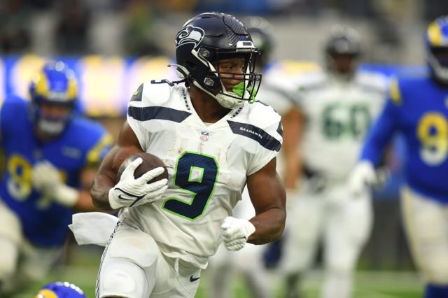 NFL: DEC 04 Seahawks at Rams