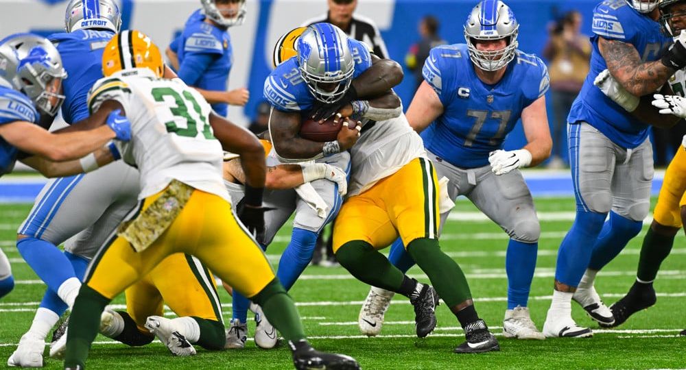 Sunday Night Football Week 18 Best Bets and Props
