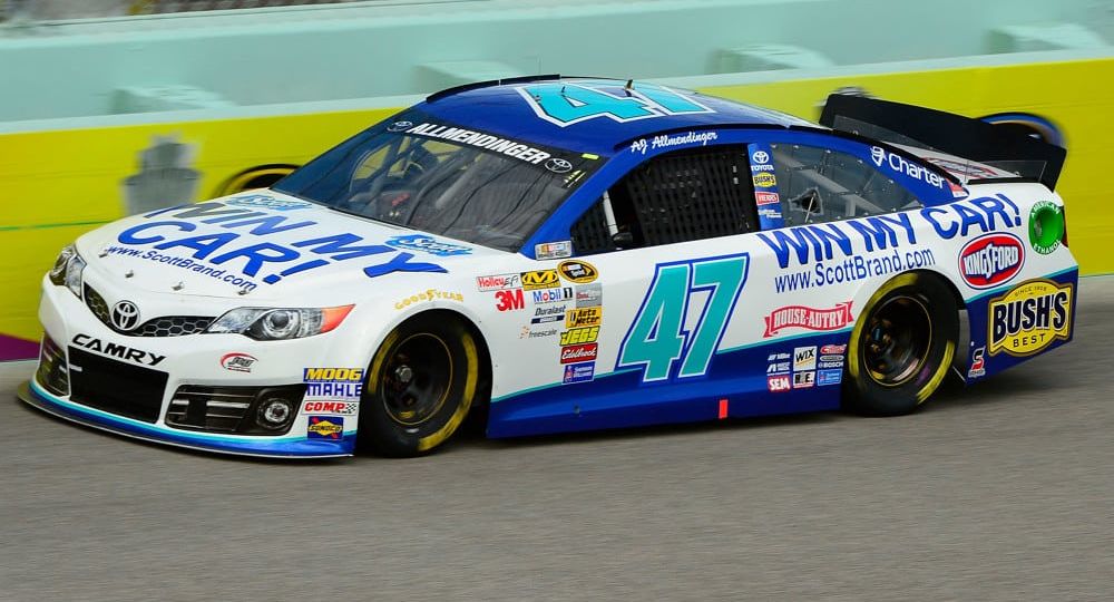 Talking About Racing Things with Special Guest Derek Yoder I NASCAR Gambling Podcast (Ep. 91)