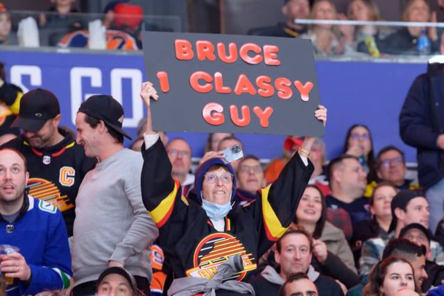 NHL Picks & Best Bets - Tues 1/24 + Canucks fans soft on Bruce Boudreau? | Hockey Gambling Podcast (Ep. 121)