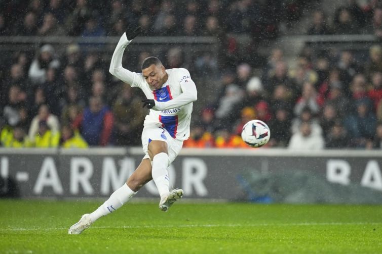 SOCCER: JAN 15 French Ligue 1 - Paris Saint-Germain at Stade Rennais