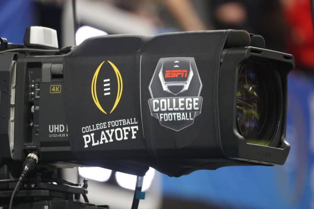 COLLEGE FOOTBALL: DEC 31 Semifinal Game Chick-fil-A Peach Bowl