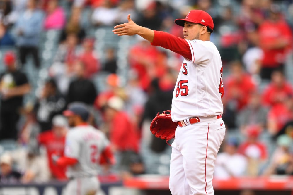 Fantasy Baseball Closer Watch: Relief Pitchers to Pick up for Saves