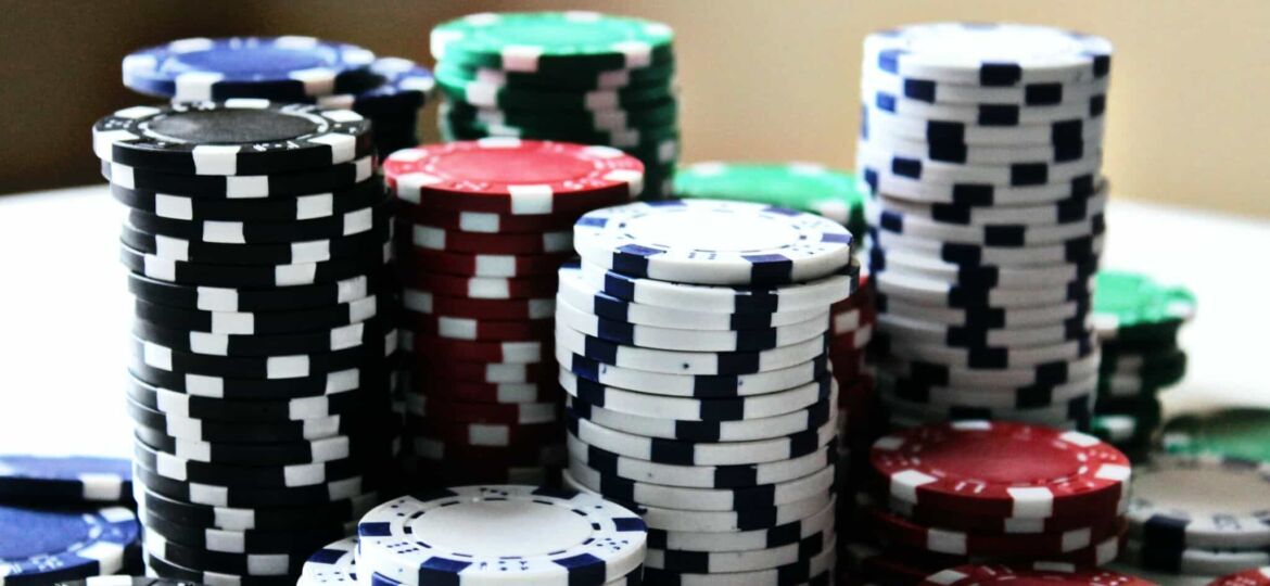 How to Play Craps: A Comprehensive Craps Guide for Beginners