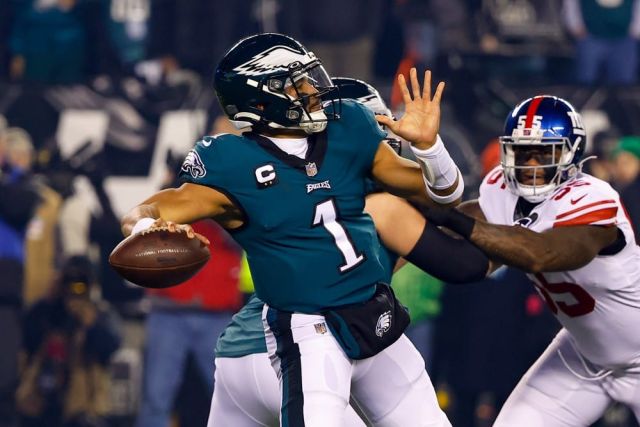 2023 Top 10 Fantasy Football Quarterbacks Based On Auction Values + Copeland Merchant Quay Review | Old-Fashioned Football (Ep. 58)