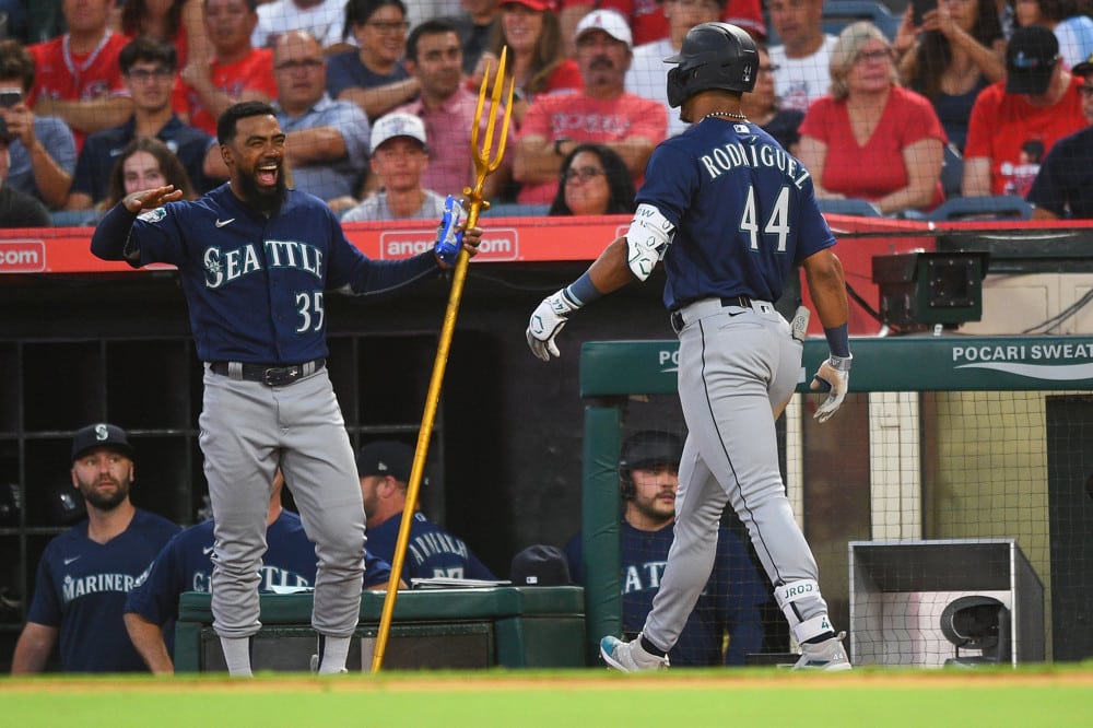 The Seattle Mariners Are On A Roll, Weekend Pitching Options & More | Baseball Money Is Fake (Ep. 105)