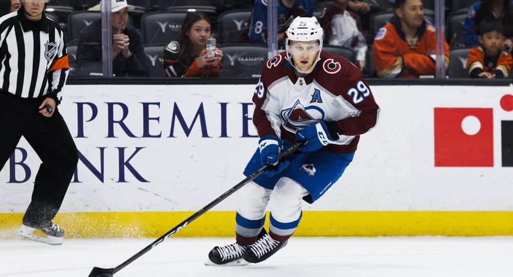 NHL: APR 09 Avalanche at Ducks
