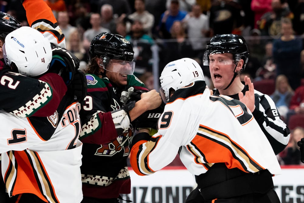 NHL Picks & Best Bets (Wed. 11/1) + Struggle or Snuggle? | Hockey Gambling Podcast (Ep. 262)