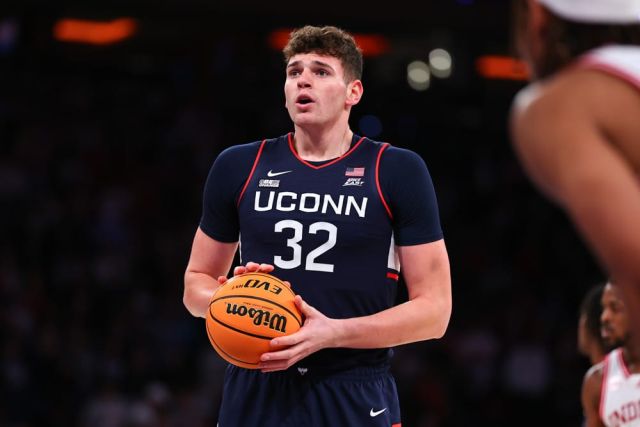 COLLEGE BASKETBALL: NOV 19 Empire Classic - UConn at Indiana
