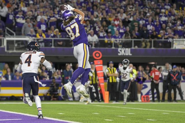 The Degen Docs - NFL Week 17 Fantasy Football Injury Breakdown + Underdog Playoff Best Ball