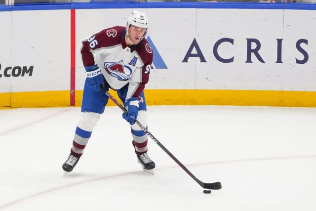 NHL: OCT 24 Avalanche at Islanders
