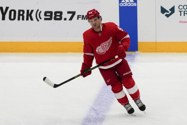 NHL: OCT 30 Red Wings at Islanders