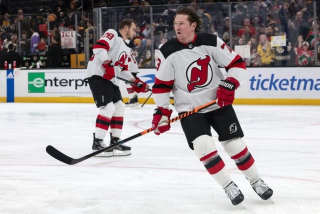 NHL: DEC 30 Devils at Bruins